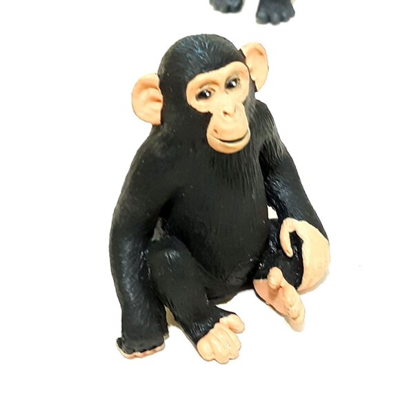 Set Of 3 Monkey Figurines - Cute Apes With Baby - Animal Toys - Realistic Detail - Picture 2 of 6